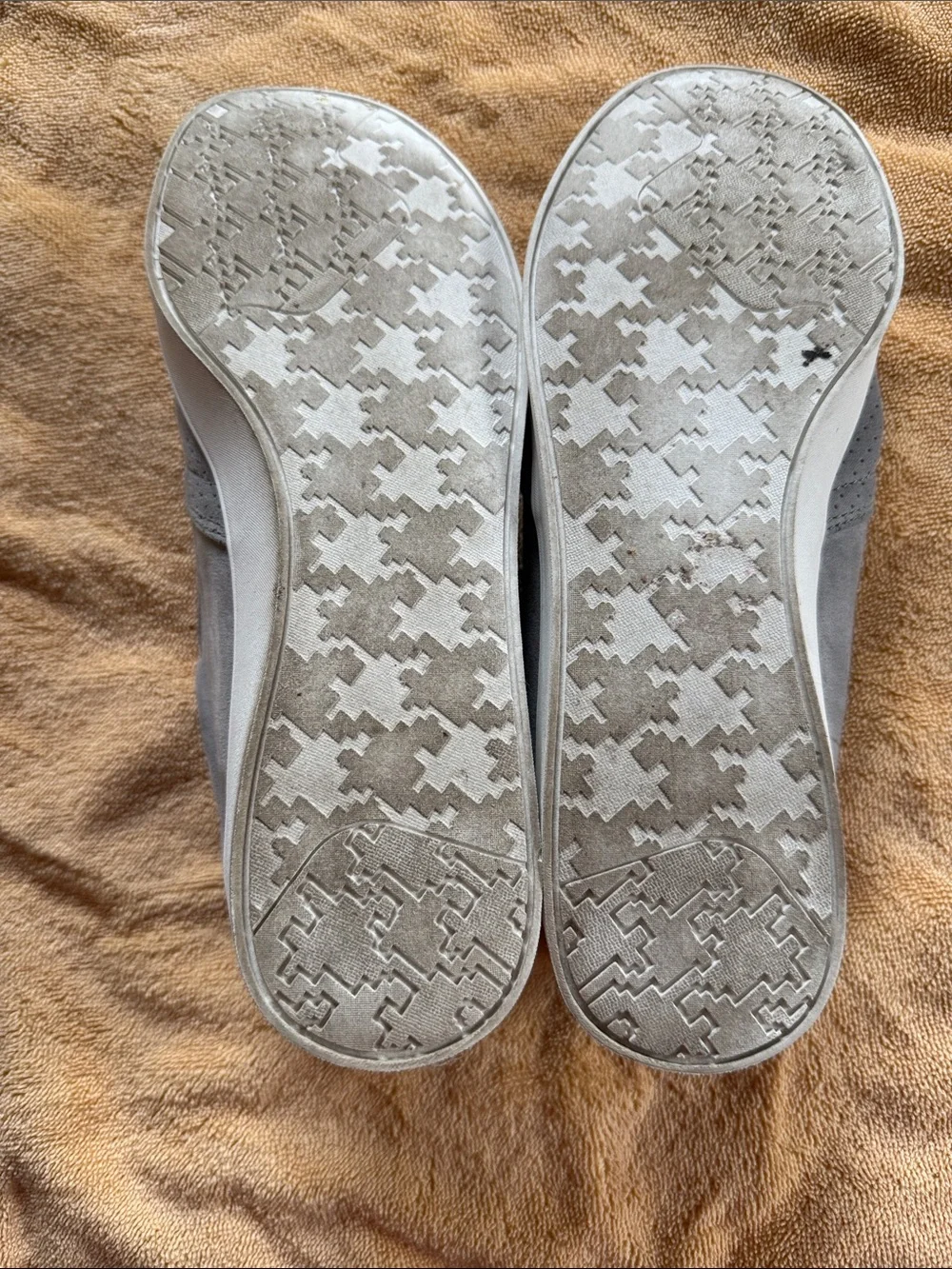 Dr. Scholls perforated slip